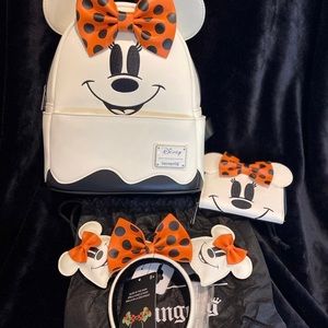 Halloween Minnie Loungefly set (Glows in the dark)